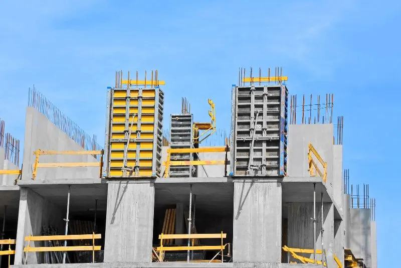 commercial building built with concrete